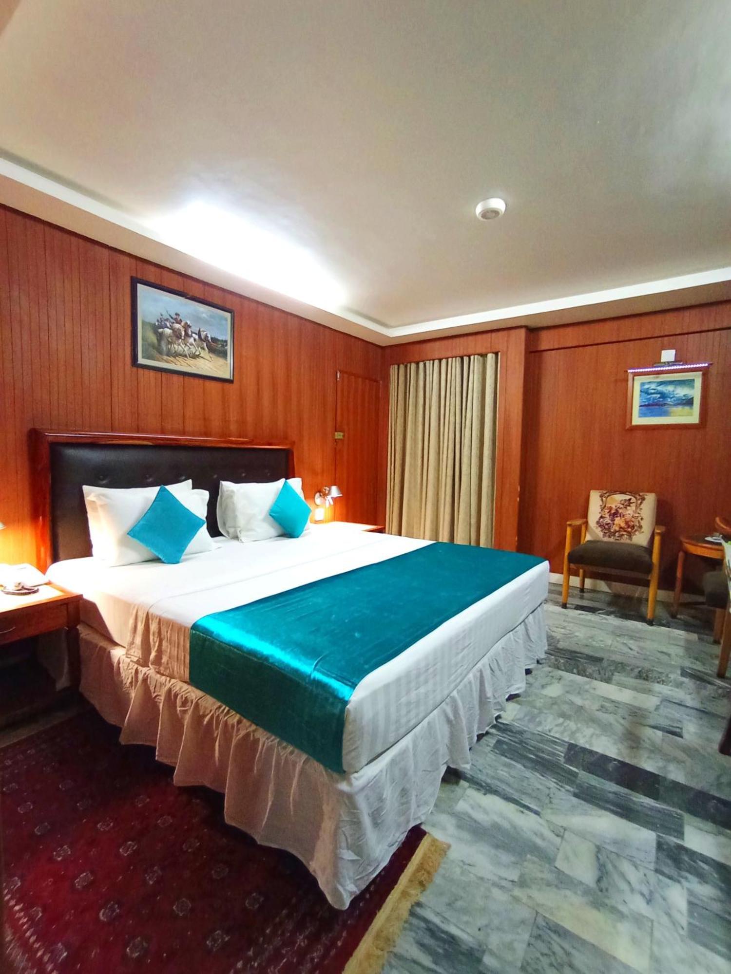 Hotel One Karachi Bagian luar foto