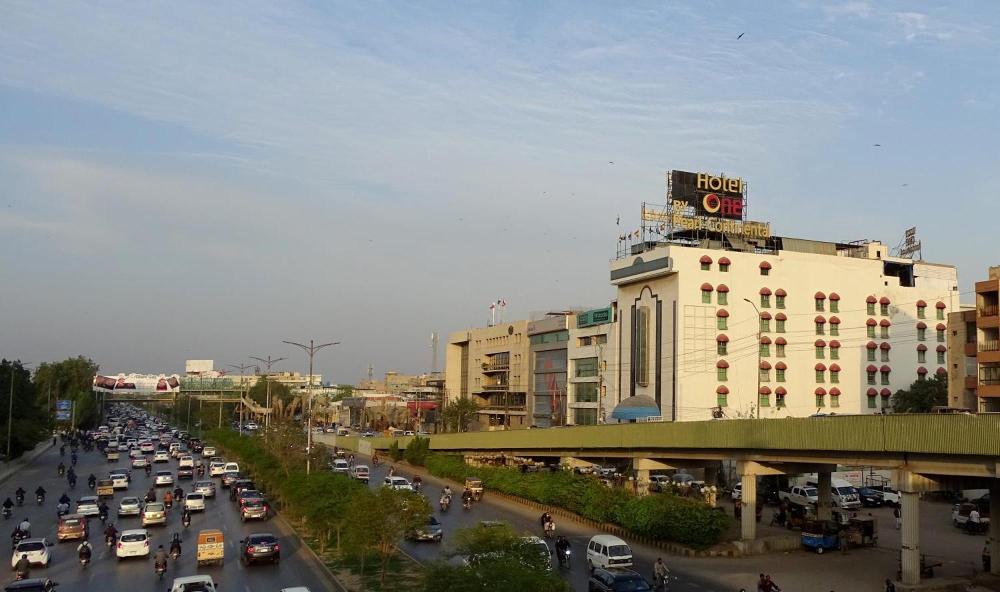 Hotel One Karachi Bagian luar foto